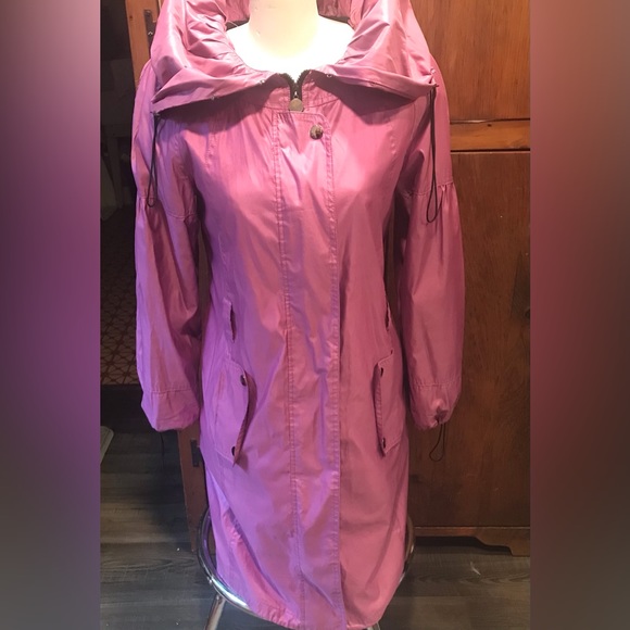 Adorable Barbie Pink Mid-length Spring Jacket - Like New! - Picture 4 of 16